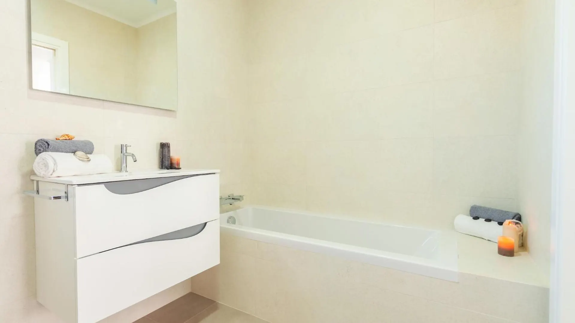Elegant Villa, Private Pool, Albufeira